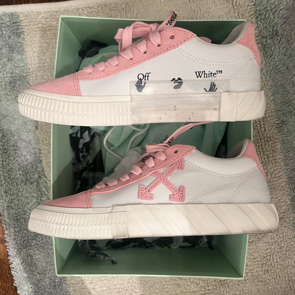 Off-White Sneakers size 37
